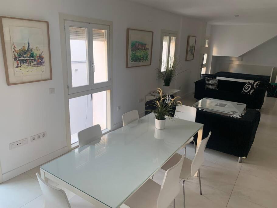 Spacious Loft / Literally At The Foot Of Alhambra Apartment กรานาดา ภายนอก รูปภาพ